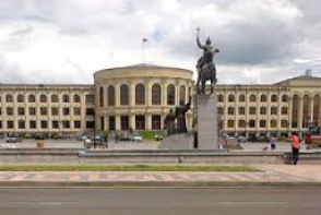 Գյումրիի խաչմերուկներից մեկում հետախուզվող է հայտնաբերվել